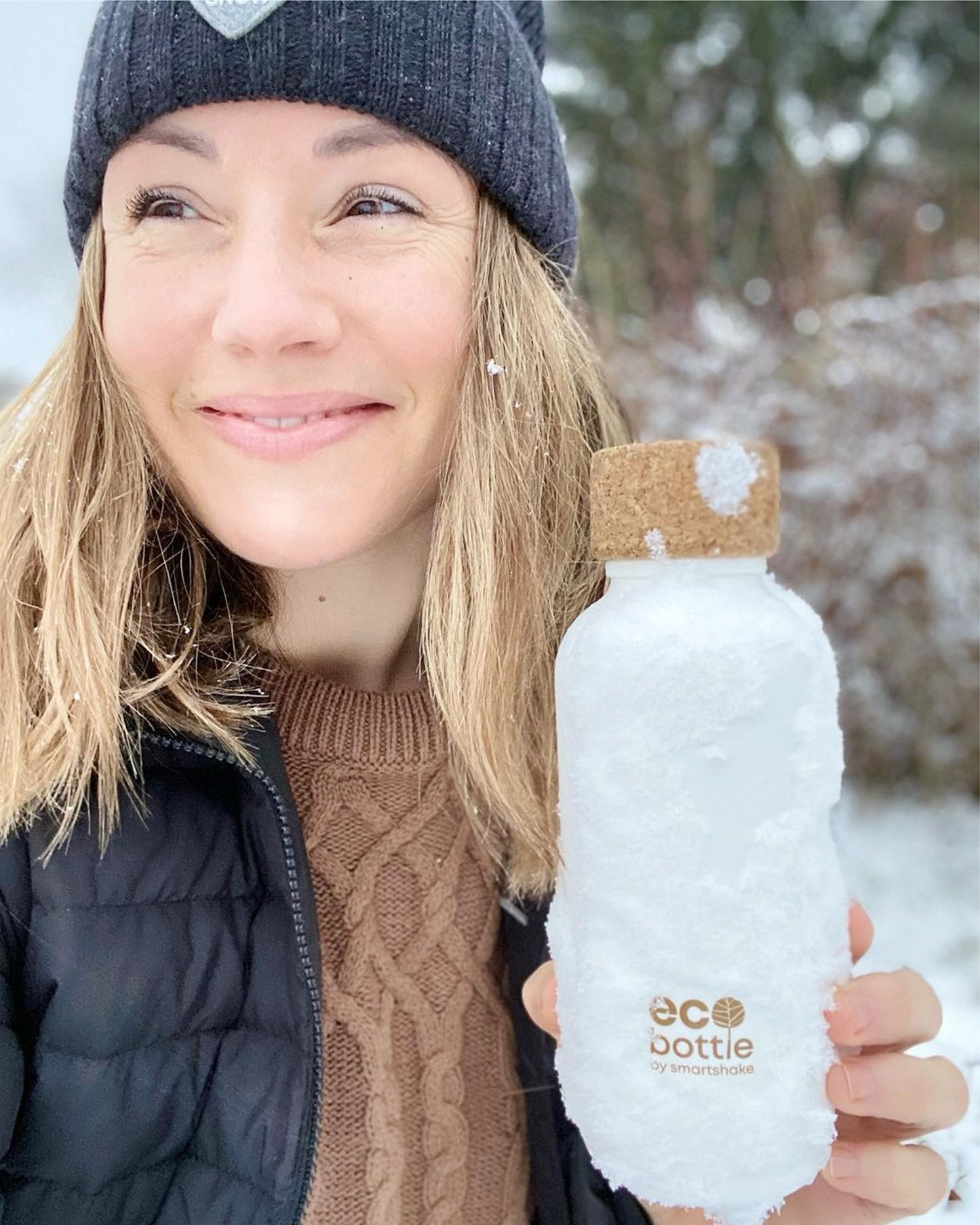 ecobottle-650-white-z0 samrtshake_ecobottle_white_lifestyle.jpg