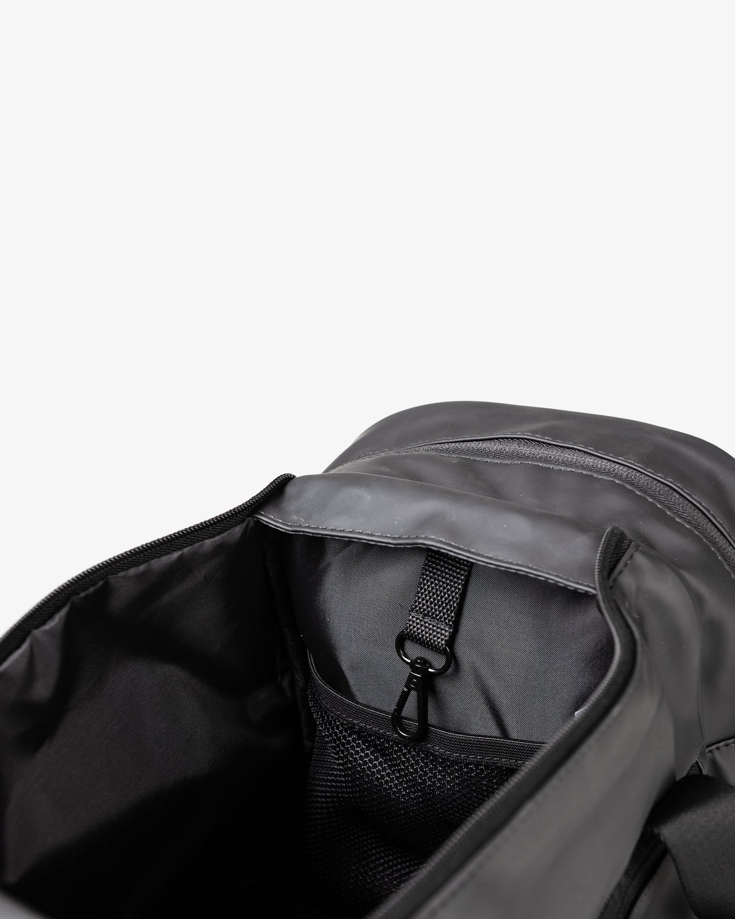 gym-bag-black-x4 Smartshake_GymBag_Black_detail.jpg