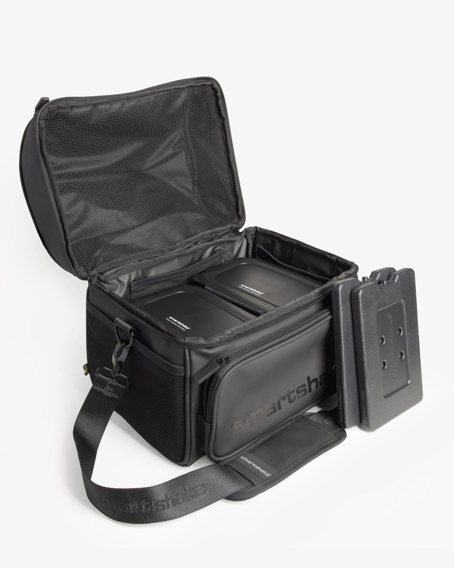 meal-prep-bag-black-with-4-food-containers-and-2-ice-packs-c0 Smartshake_Meal_Prep_Bag_Black_open.jpg