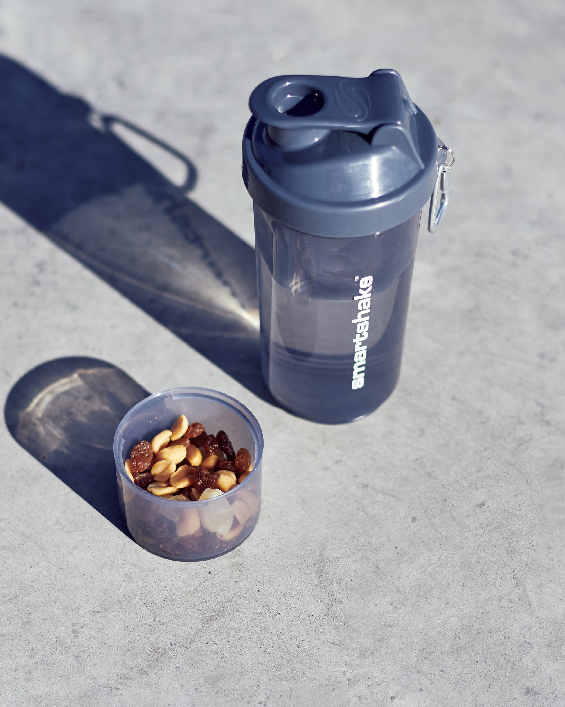 slim-stormy-gray-w3 Smartshake_Slim_gray_lifestyle.jpg